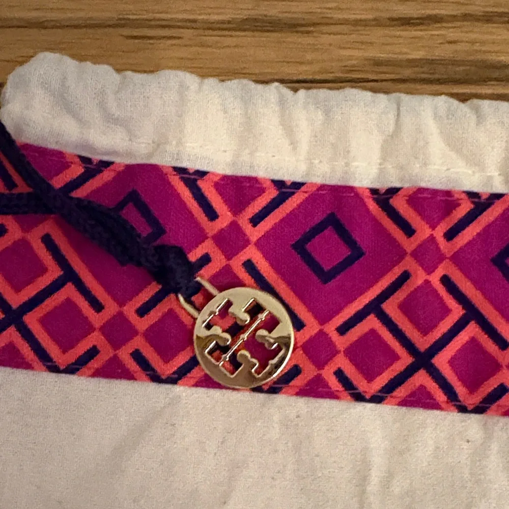 Cream Drawstring Dust Bag with Pink Geometric Trim